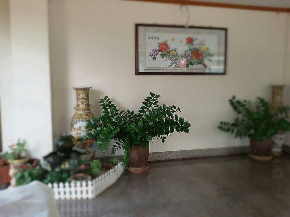 Ritzy House Hotel Chumphon Buitenkant foto